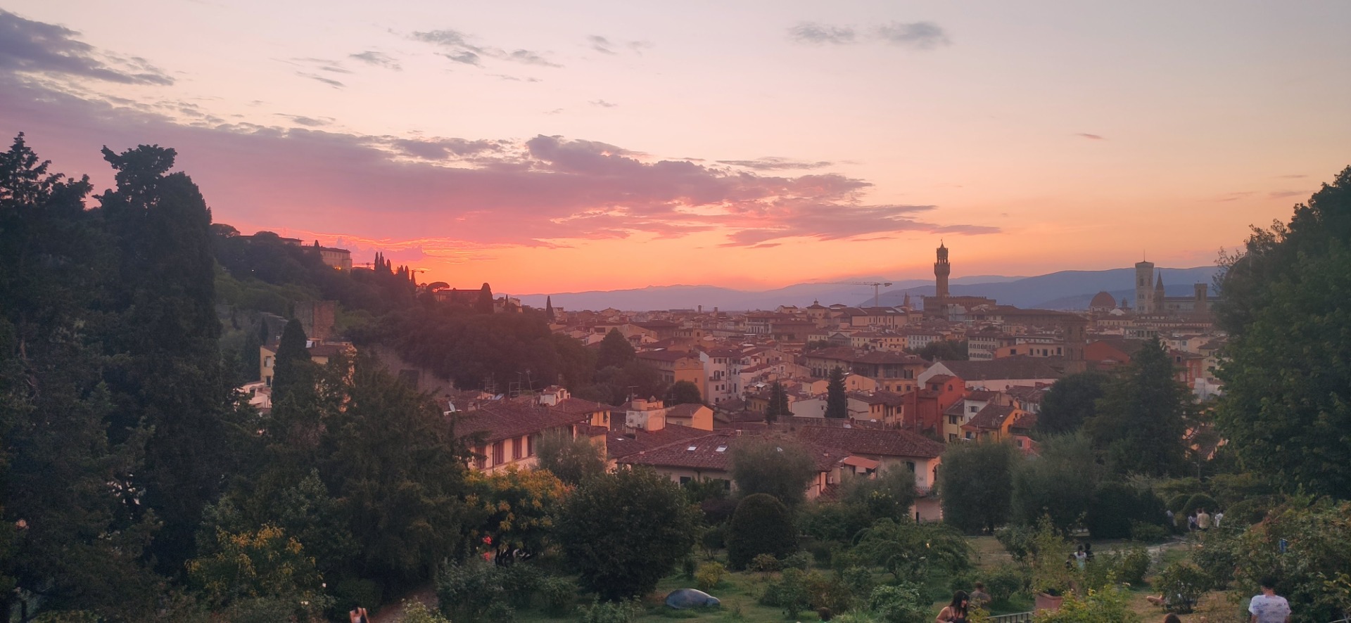 Piazza Michelangelo - látkép