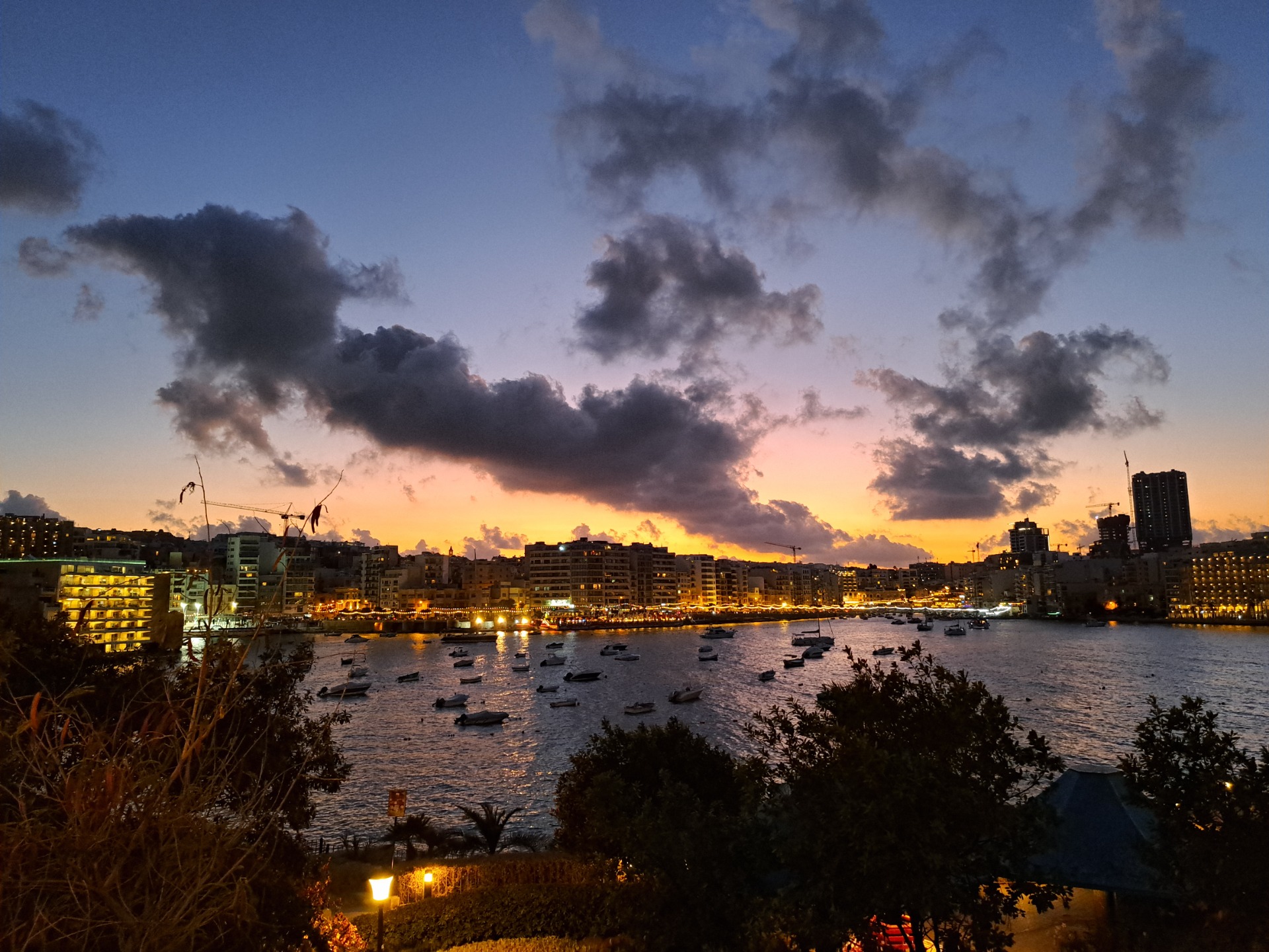 Silema - vacsorát kísérő panoráma